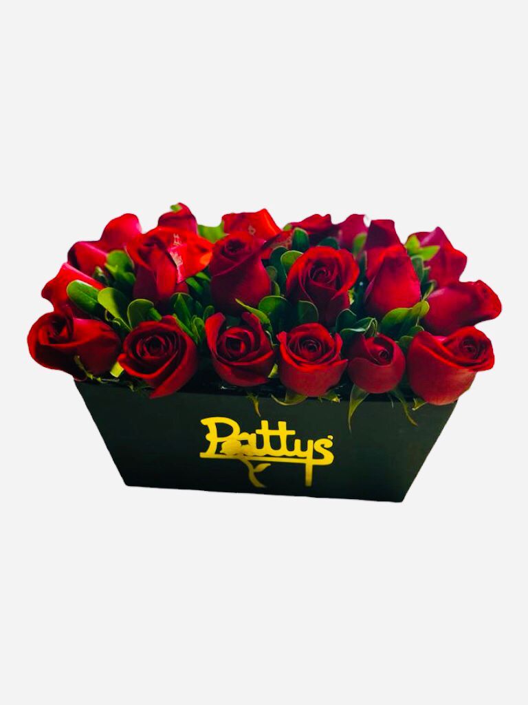 Charola de. 24 rosas de amor
