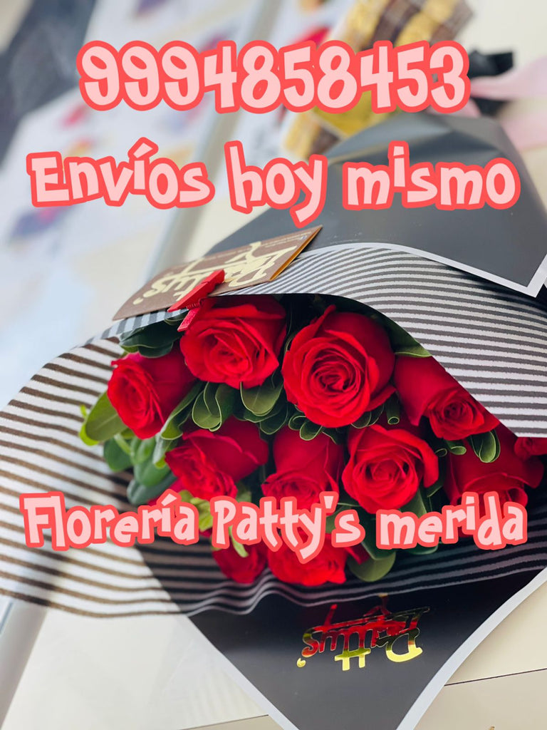 Bella docena de rosas en ramo
