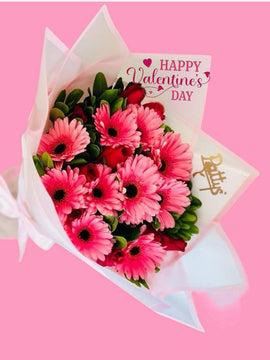 hermoso ramo con 10 gerberas rosadas y 10 rosas rojas con entrega a domicilio en Mérida Yucatán 